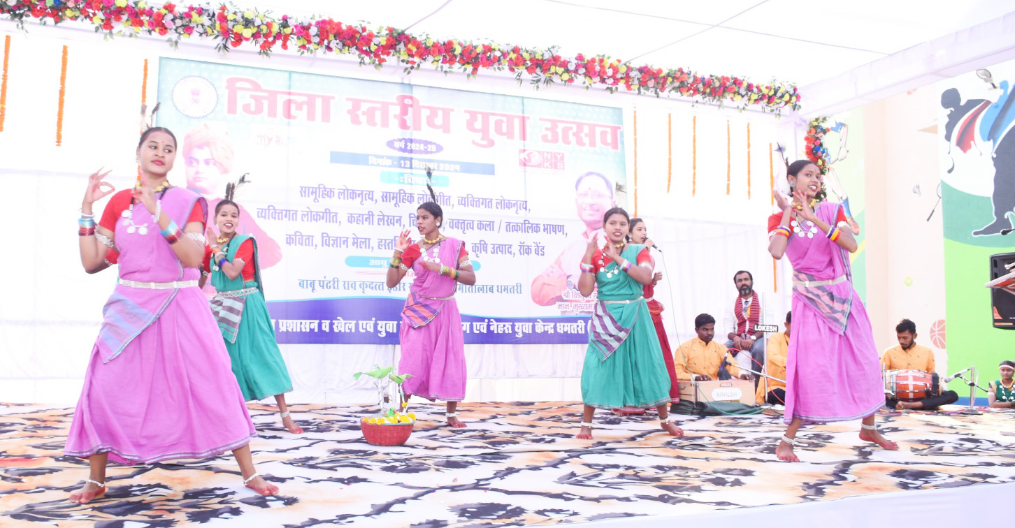 युवा उत्सव में छात्र-छात्राओं ने बढ़-चढक़र लिया हिस्सा युवा उत्सव में छात्र-छात्राओं ने बढ़-चढक़र लिया हिस्सा
