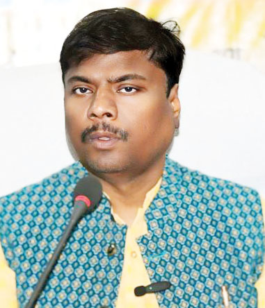 केदार कश्यप ने गिनाईं साय सरकार के एक साल की उपलब्धियां केदार कश्यप ने गिनाईं साय सरकार के एक साल की उपलब्धियां
