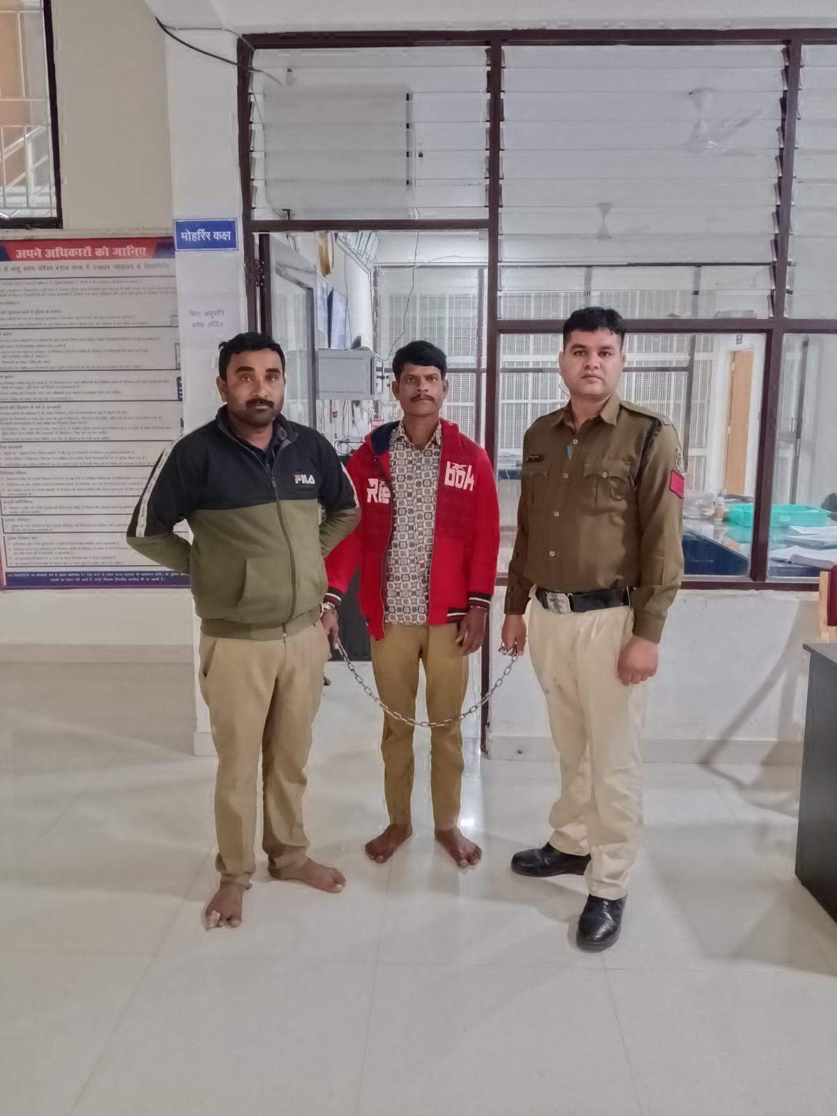 युवक की हत्या कर तालाब में फेंकी लाश, दो गिरफ्तार युवक की हत्या कर तालाब में फेंकी लाश, दो गिरफ्तार