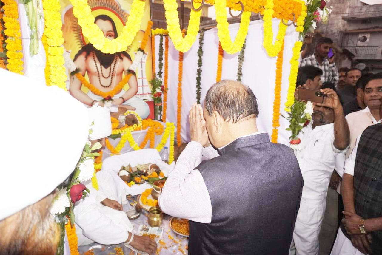 गुरु घासीदास जयंती, भाजपा उपाध्यक्ष ने शोभायात्रा का किया स्वागत