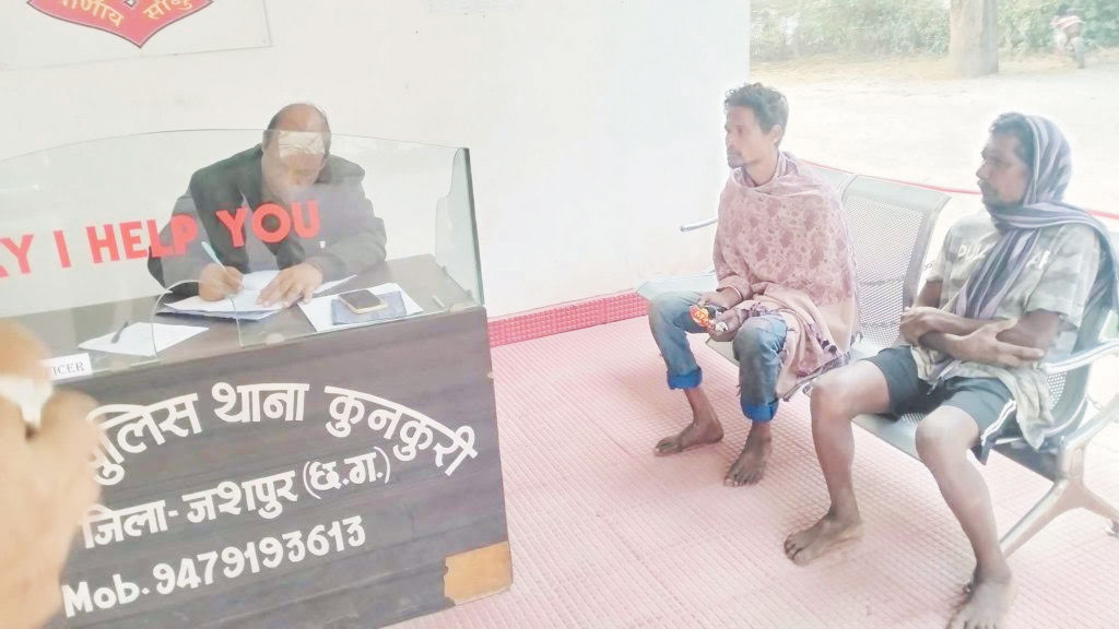 खेल-खेल में खलिहान जलाने से मासूम की मौत, एक बाल-बाल बचा