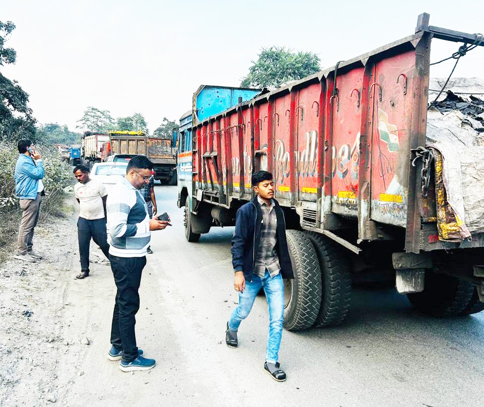 परिवहन नियमों का उल्लंघन, 17 गाडिय़ों पर जुर्माना परिवहन नियमों का उल्लंघन, 17 गाडिय़ों पर जुर्माना