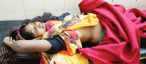 बोलेरो की ठोकर से पति-पत्नी सहित 7 वर्षीय बेटे की मौत