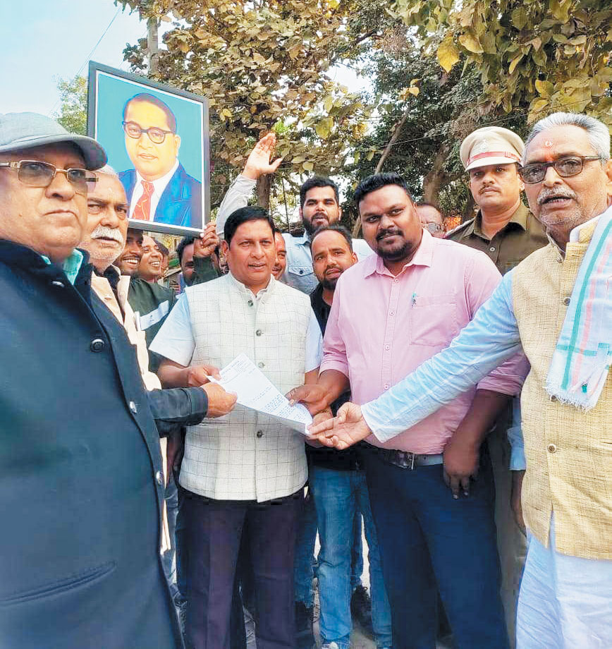 बाबा साहेब अंबडेकर के सम्मान में पदयात्रा