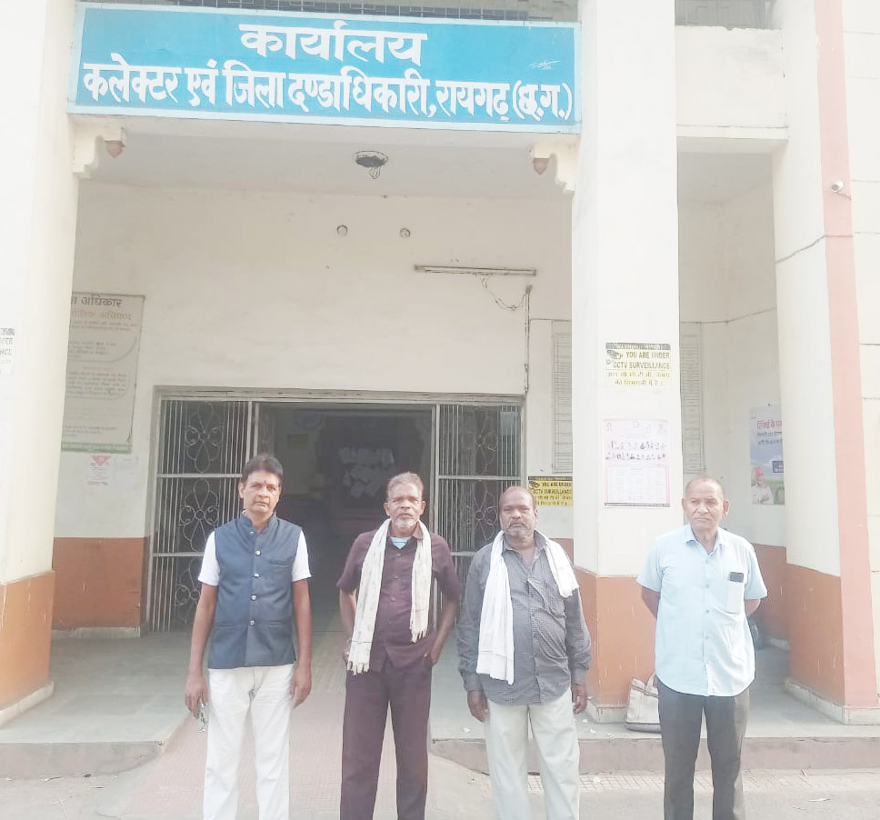 रक्सापाली में निर्माण कार्यों में अनियमितता का आरोप, ज्ञापन रक्सापाली में निर्माण कार्यों में अनियमितता का आरोप, ज्ञापन