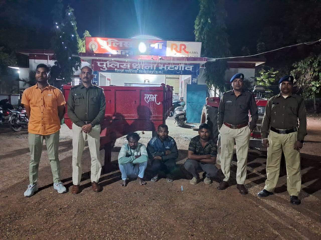 ट्रॉली चोरी, 3 गिरफ्तार