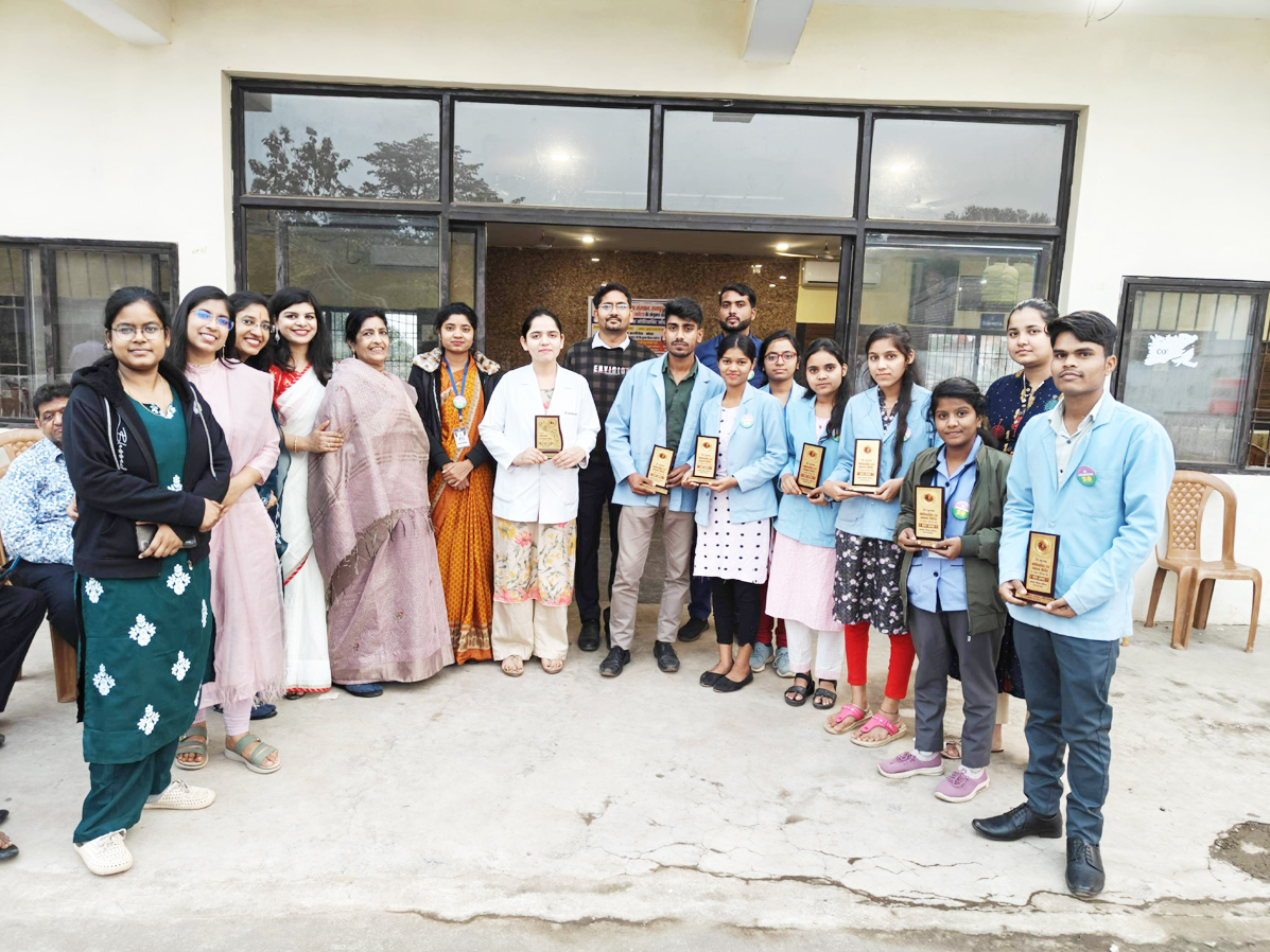 शिविर में सैकड़ों की नि:शुल्क नेत्र जांच