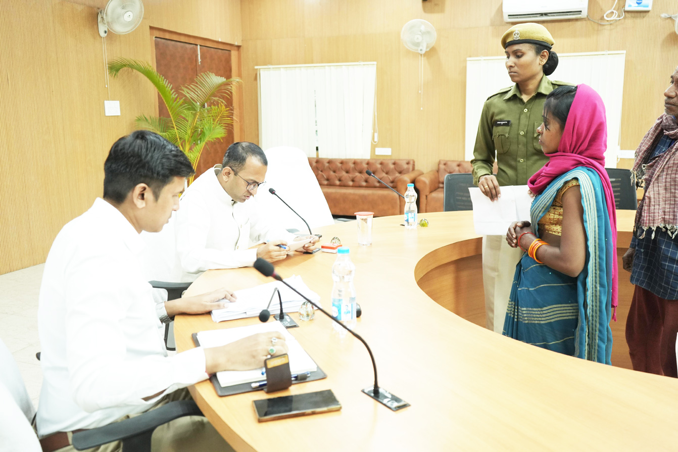 जनदर्शन: किसान कमल पाटले की समस्या का त्वरित निराकरण जनदर्शन: किसान कमल पाटले की समस्या का त्वरित निराकरण