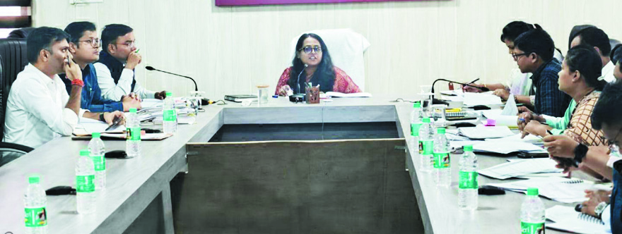 जनदर्शन के आवेदनों का शीघ्र निराकरण के निर्देश जनदर्शन के आवेदनों का शीघ्र निराकरण के निर्देश