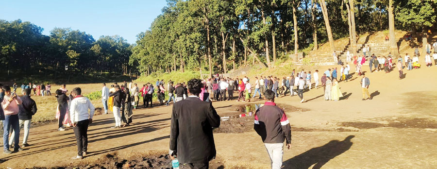 परिवार, दोस्तों के साथ समय बिताने मैनपाट बन रही पहली पसंद परिवार, दोस्तों के साथ समय बिताने मैनपाट बन रही पहली पसंद