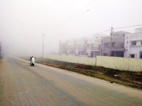 घने कोहरे से ढका रहा सरगुजा घने कोहरे से ढका रहा सरगुजा