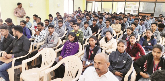 भांसी आईटीआई के 11 छात्रों का कैंपस प्लेसमेंट में चयन भांसी आईटीआई के 11 छात्रों का कैंपस प्लेसमेंट में चयन