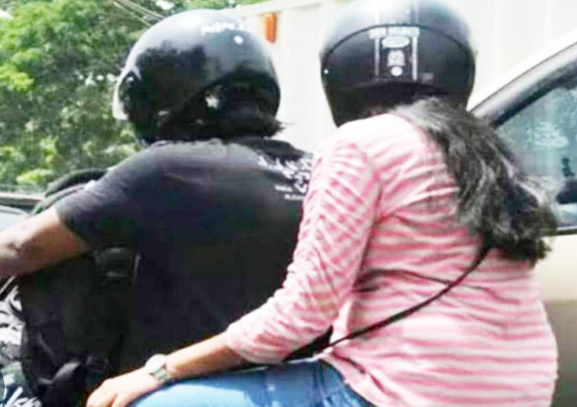 सरकारी अफसर-कर्मियों को हेलमेट पहनना अनिवार्य 