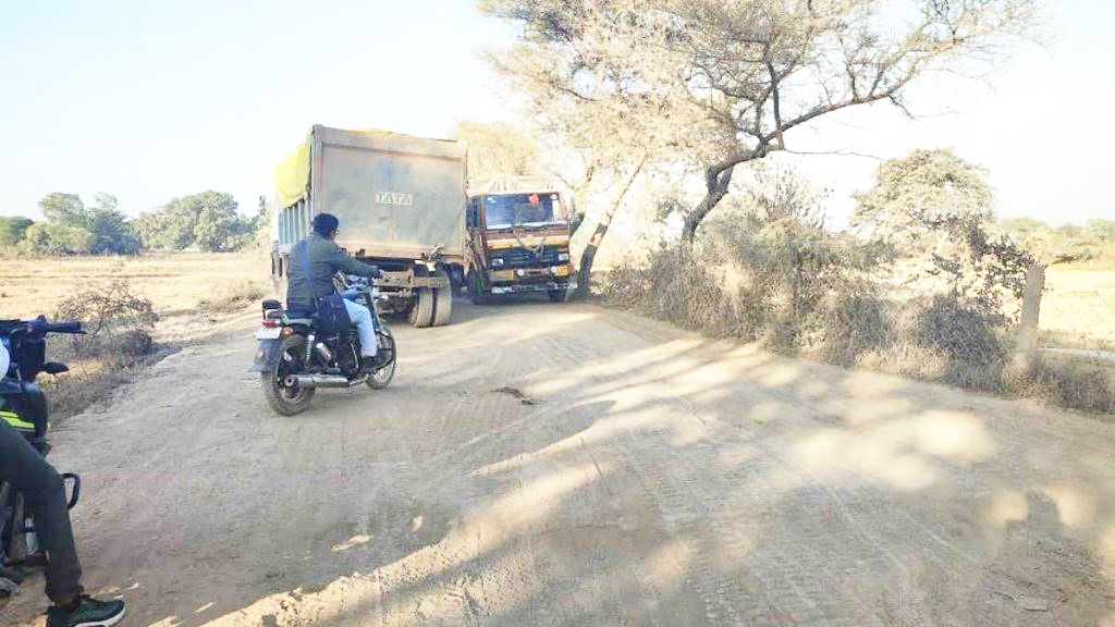 बलौदाबाजार में खराब सडक़ों से जनता परेशान