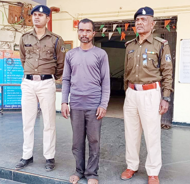 प्रताडऩा से तंग पत्नी ने की  थी खुदकुशी, पति गिरफ्तार