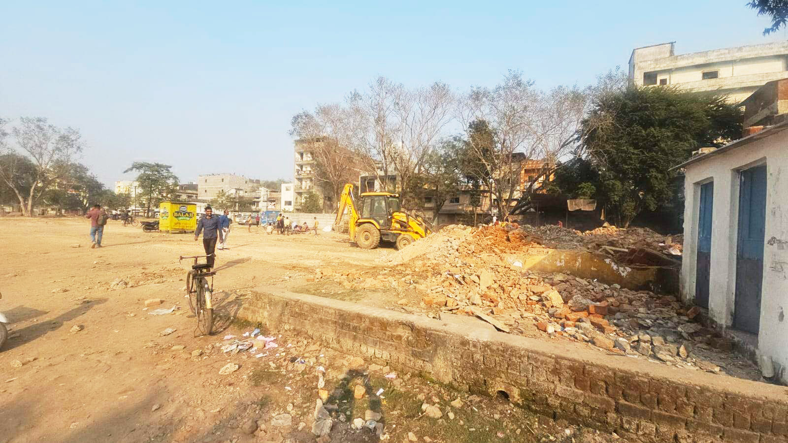 आक्सीजोन के नाम पर प्रभावशाली लोगों को मिला अभयदान! आक्सीजोन के नाम पर प्रभावशाली लोगों को मिला अभयदान!
