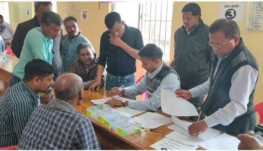 कलेक्टर के नेतृत्व में पंचायत आरक्षण प्रक्रिया कलेक्टर के नेतृत्व में पंचायत आरक्षण प्रक्रिया
