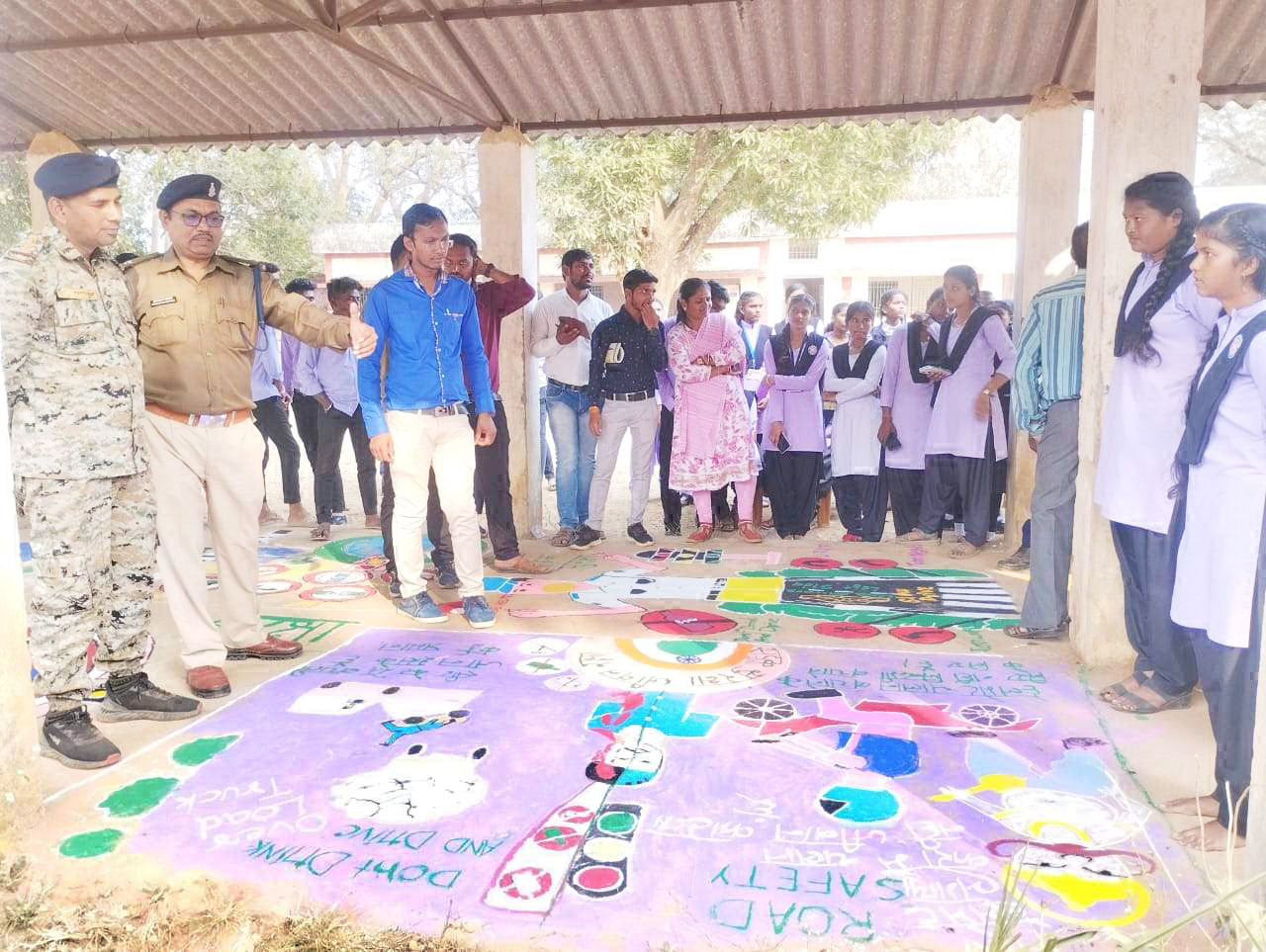 रंगोली स्पर्धा में गुडिया साह ग्रुप ने मारी बाजी रंगोली स्पर्धा में गुडिया साह ग्रुप ने मारी बाजी