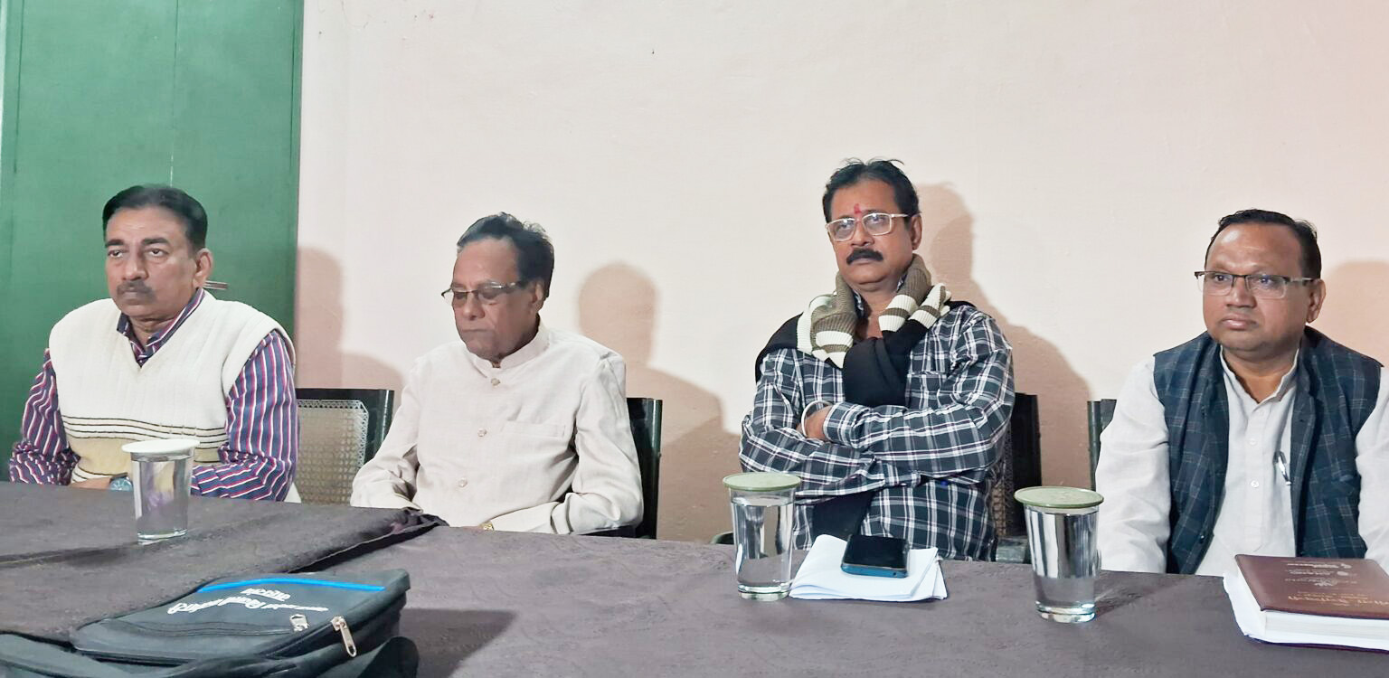 मटन मुर्गा मार्केट की गंदगी से हो रही परेशानी मार्केट अन्यत्र शिफ्ट करने की उठ रही मांग मटन मुर्गा मार्केट की गंदगी से हो रही परेशानी मार्केट अन्यत्र शिफ्ट करने की उठ रही मांग