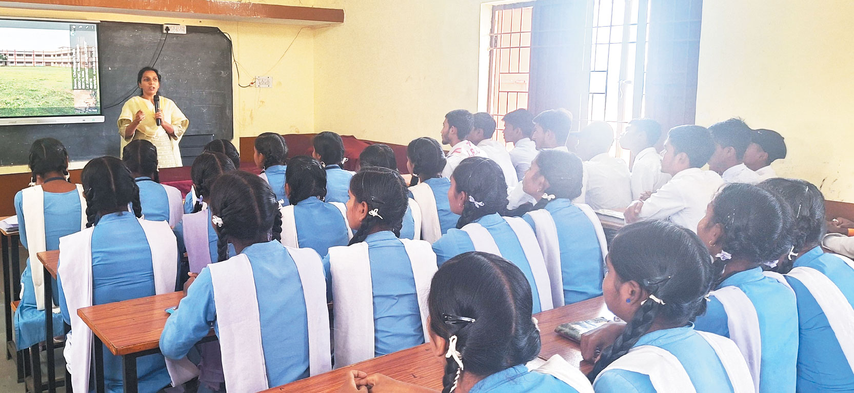 5 साल के प्रश्न पत्र के आधार पर तैयार प्रश्नों पर पालकों से चर्चा 5 साल के प्रश्न पत्र के आधार पर तैयार प्रश्नों पर पालकों से चर्चा
