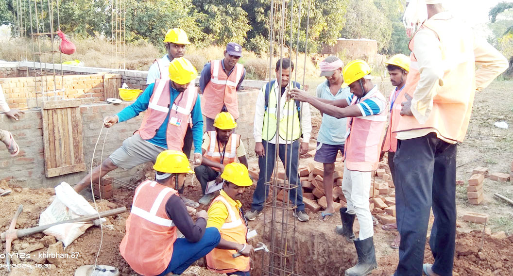 राजमिस्त्री स्किलिंग कोर्स से 31 युवाओं  को मिला आत्मनिर्भर बनने का मौका