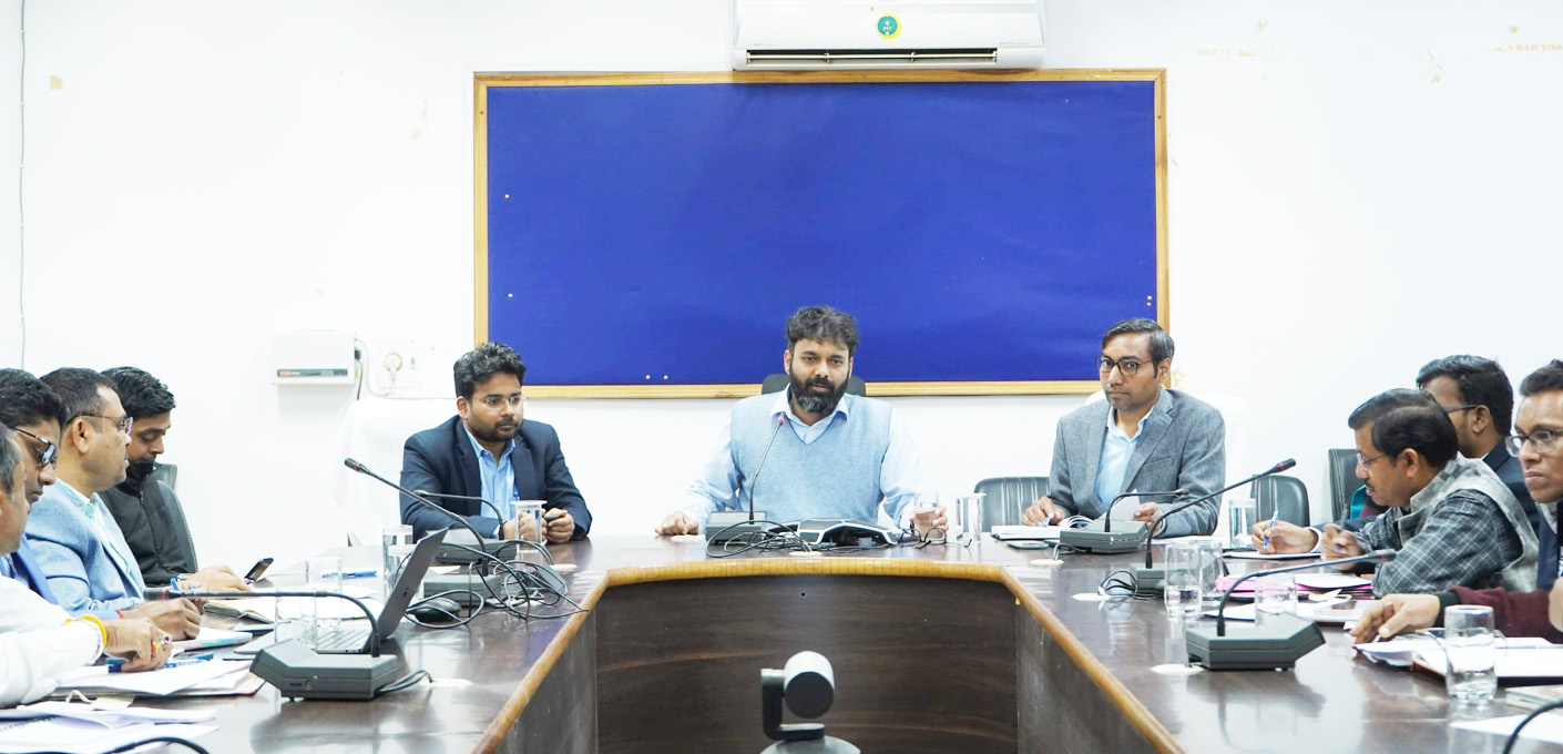 निकाय- पंचायत  चुनाव  तैयारी समीक्षा बैठक 