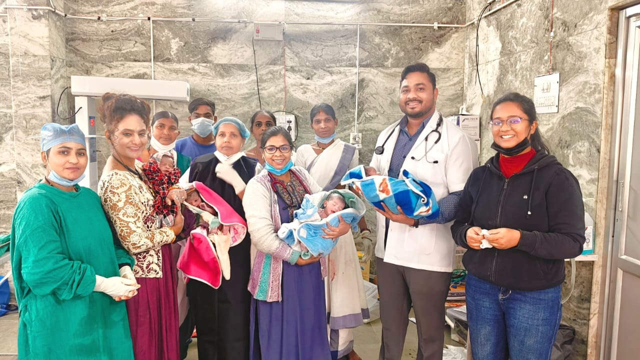 सामु.स्वा. केंद्र में हो रहा है सिजेरियन डिलीवरी सामु.स्वा. केंद्र में हो रहा है सिजेरियन डिलीवरी