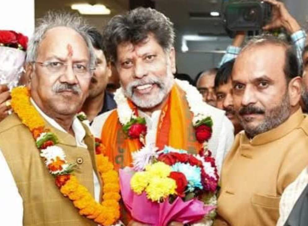 छग भाजपा की कमान फिर किरण सिंह देव के नाम, योगेश ने दी बधाई छग भाजपा की कमान फिर किरण सिंह देव के नाम, योगेश ने दी बधाई