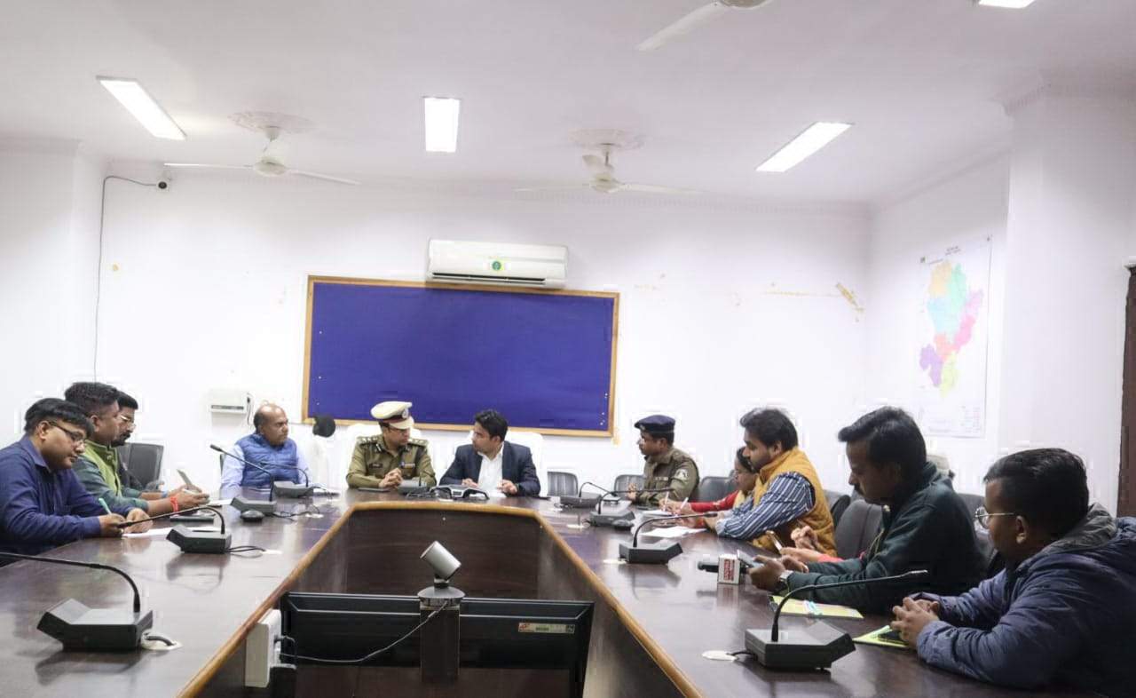 पहले चरण में 17 को बगीचा, 20 को जशपुर, मनोरा, दुलदुला, कुनकुरी और 23 को फरसाबहार, कांसाबेल एवं पत्थलगांव में मतदान