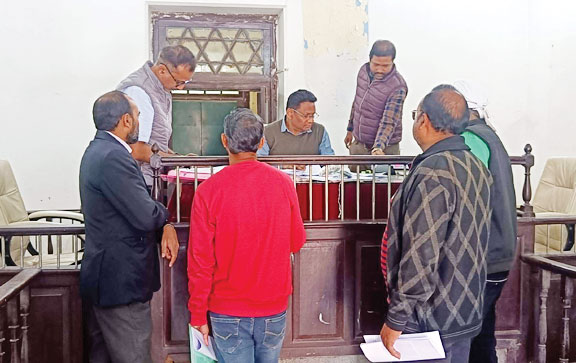 नाम निर्देशन शुरू, पहले दिन महापौर के लिए 1, पार्षद के लिए 15 नामांकन पत्र खरीदे गए नाम निर्देशन शुरू, पहले दिन महापौर के लिए 1, पार्षद के लिए 15 नामांकन पत्र खरीदे गए