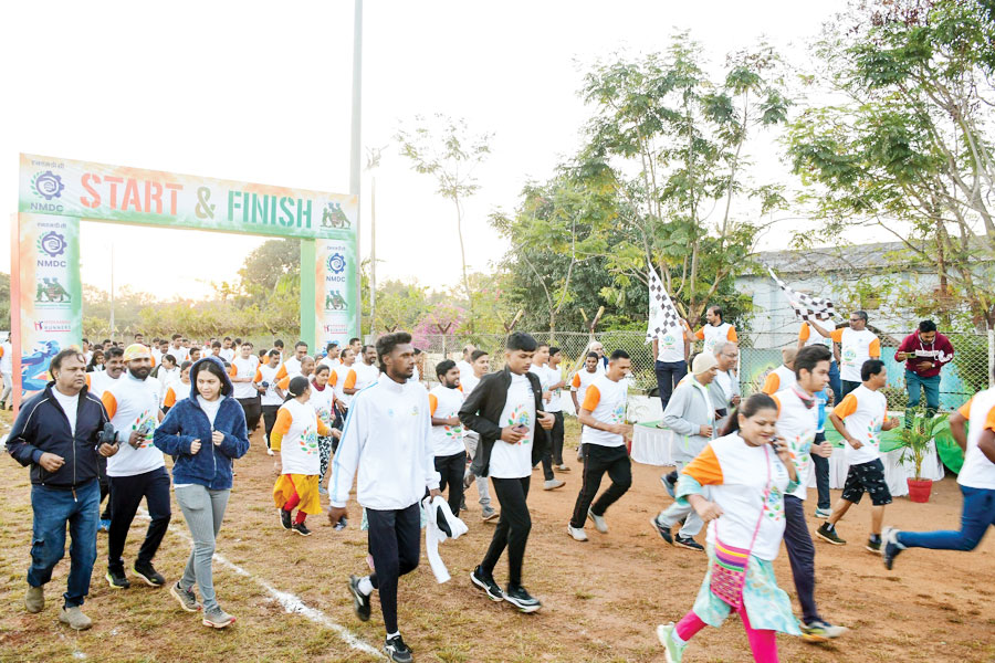 एनएमडीसी में रिपब्लिक डे रन, 400 लोगों ने लिया हिस्सा एनएमडीसी में रिपब्लिक डे रन, 400 लोगों ने लिया हिस्सा