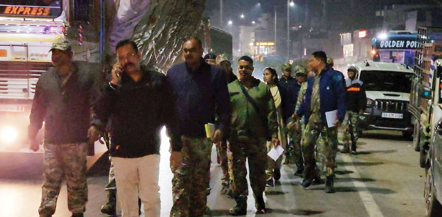 पालिका-पंचायत चुनाव, पुलिस का फ्लैग मार्च