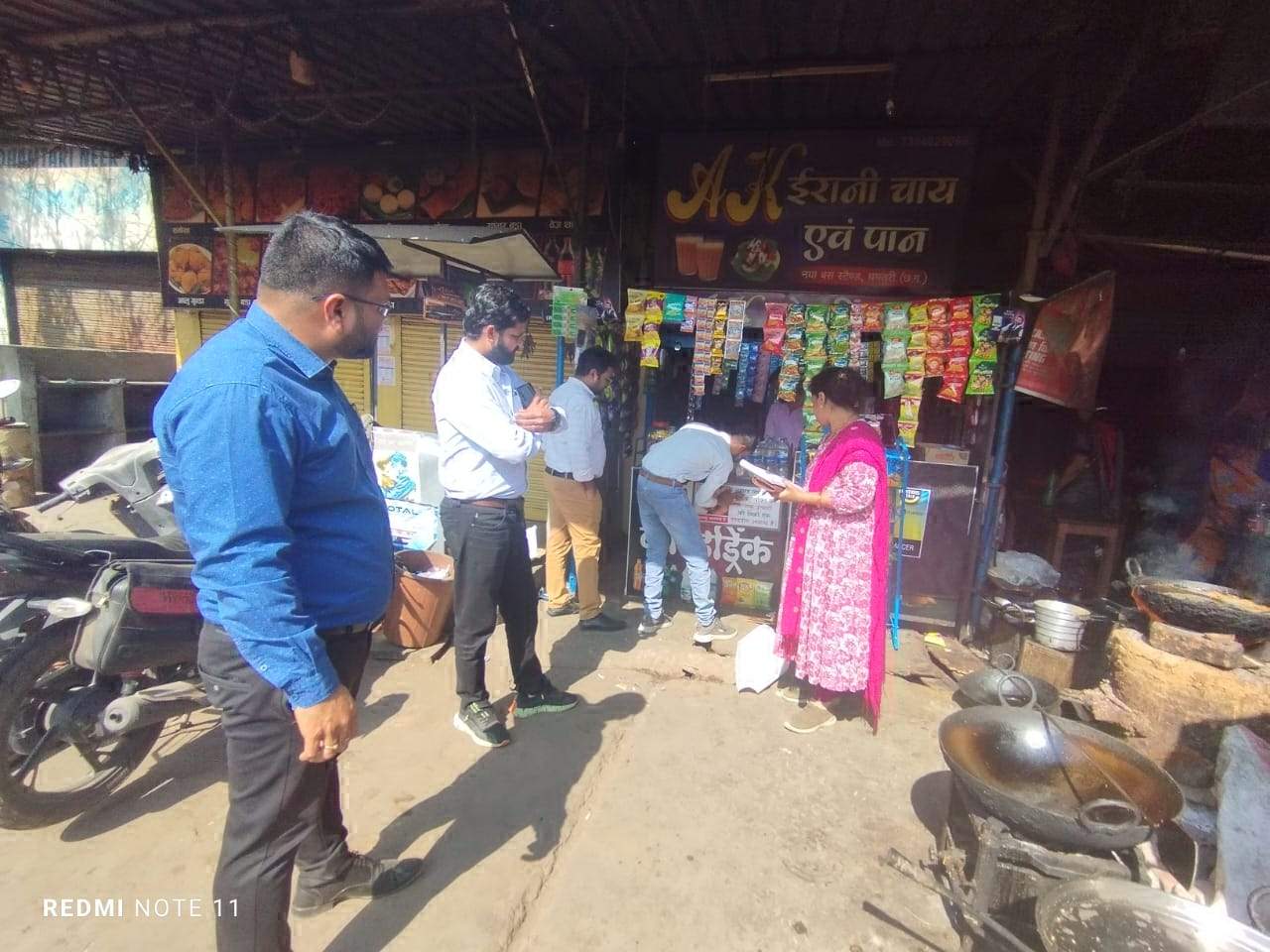 5 स्थानों पर कोटपा टीम की छापेमारी, धूम्रपान करने वाले 7 व्यक्ति समेत 6 पान ठेलों में कार्रवाई