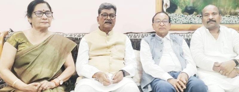 कांग्रेस के लिए समर्पित होकर काम करते हैं कार्यकर्ता- महंत