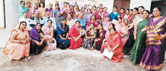 नारी प्रकोष्ठ के मनोनीत पदाधिकारियों का शपथ व संस्थाओं का सम्मान