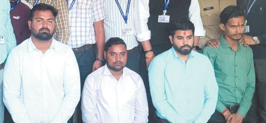 कांग्रेस के मेयर प्रत्याशी डॉ.अजय तिर्की के साथ पार्षद प्रत्याशियों ने रैली निकाल किया नामांकन दाखिल कांग्रेस के मेयर प्रत्याशी डॉ.अजय तिर्की के साथ पार्षद प्रत्याशियों ने रैली निकाल किया नामांकन दाखिल