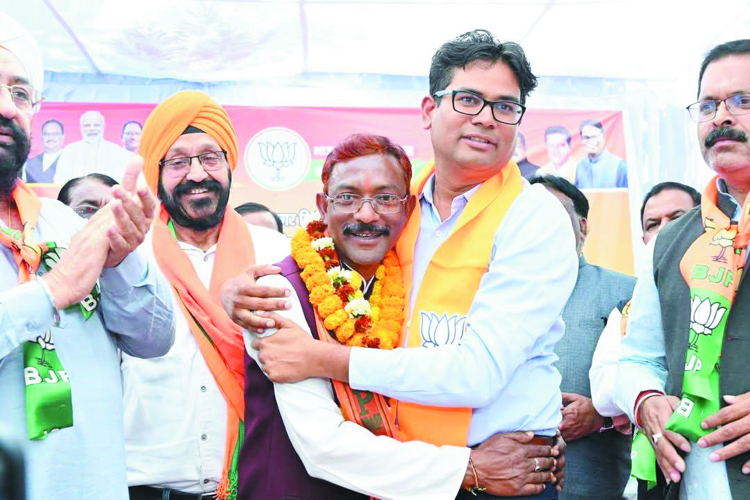 कांग्रेस नेता सतपाल बग्गा भाजपा में शामिल कांग्रेस नेता सतपाल बग्गा भाजपा में शामिल