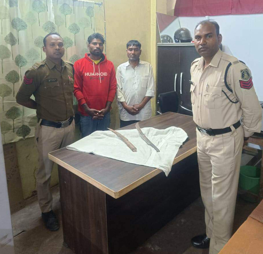 हथियार से धमकाने वाले दो आरोपी गिरफ्तार हथियार से धमकाने वाले दो आरोपी गिरफ्तार