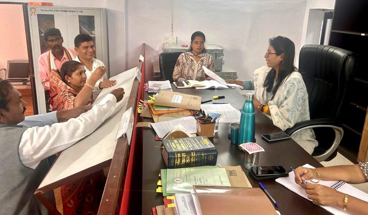 जिपं सदस्य के लिए 2 ने दाखिल किया नामांकन