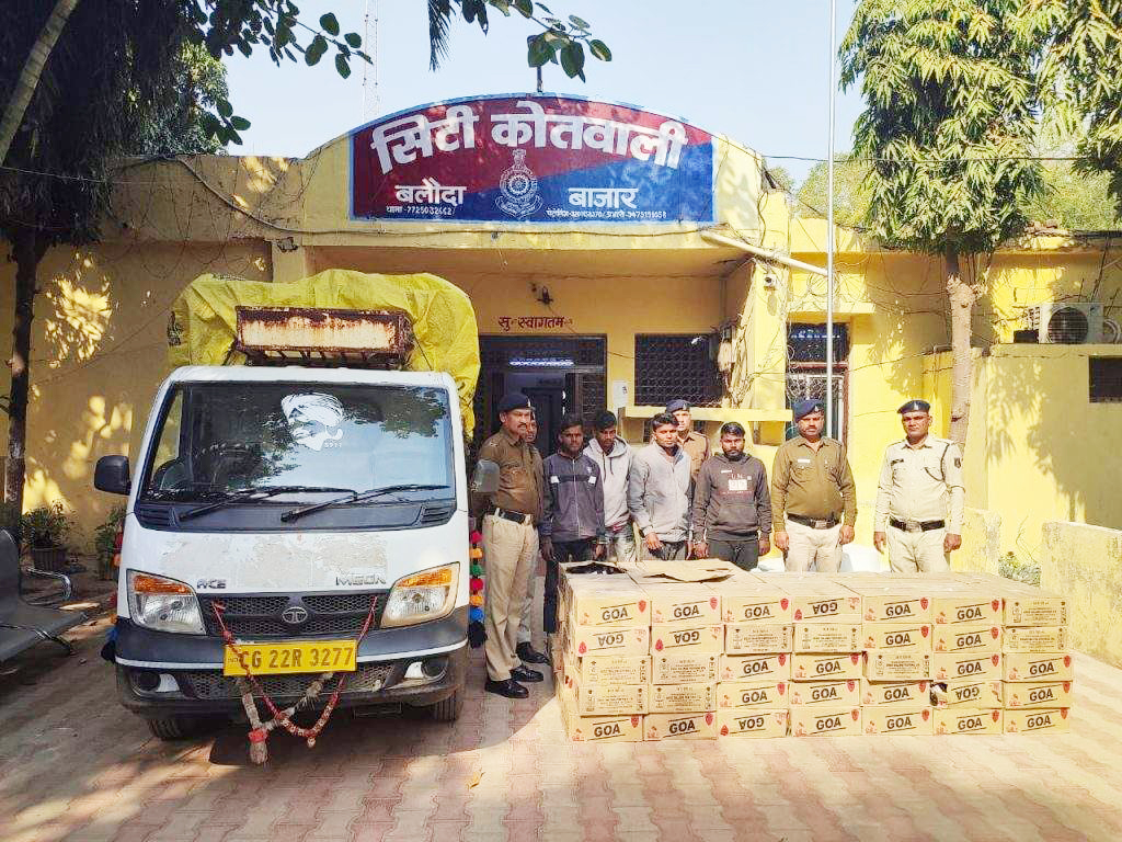 छापा, 100 पेटी मदिरा जब्त