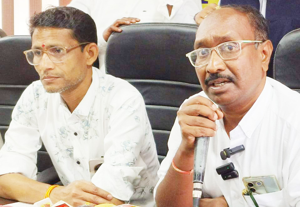 मोहला-मानपुर कांग्रेस जिलाध्यक्ष मानिकपुरी का इस्तीफा