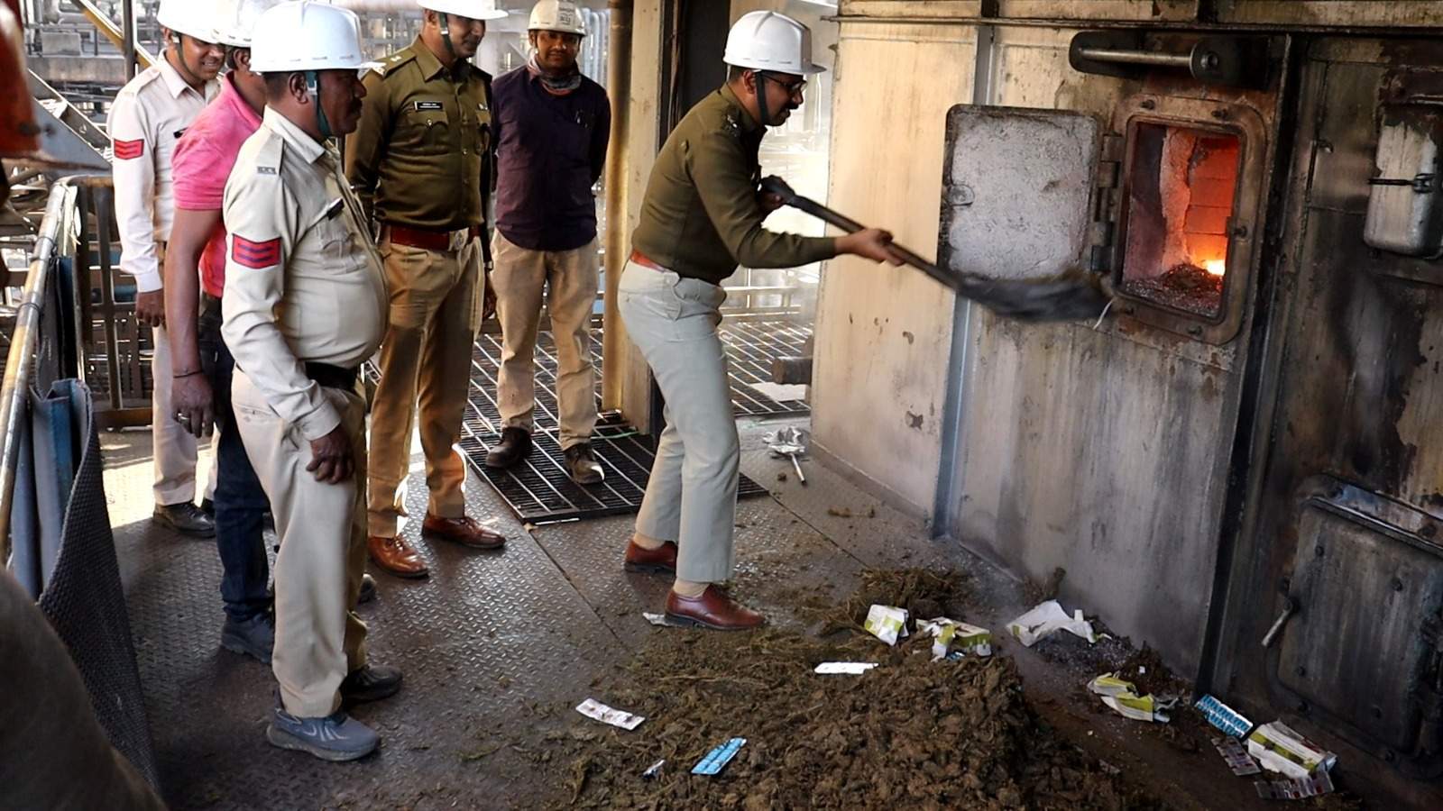 68 किलो गांजा समेत 3हजार नशीली कैप्सूल को किया नष्ट
