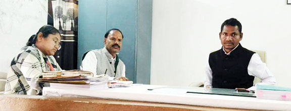 कांग्रेस प्रत्याशी सहित 3 निर्दलीय प्रत्याशियों ने नामांकन लिया वापस कांग्रेस प्रत्याशी सहित 3 निर्दलीय प्रत्याशियों ने नामांकन लिया वापस