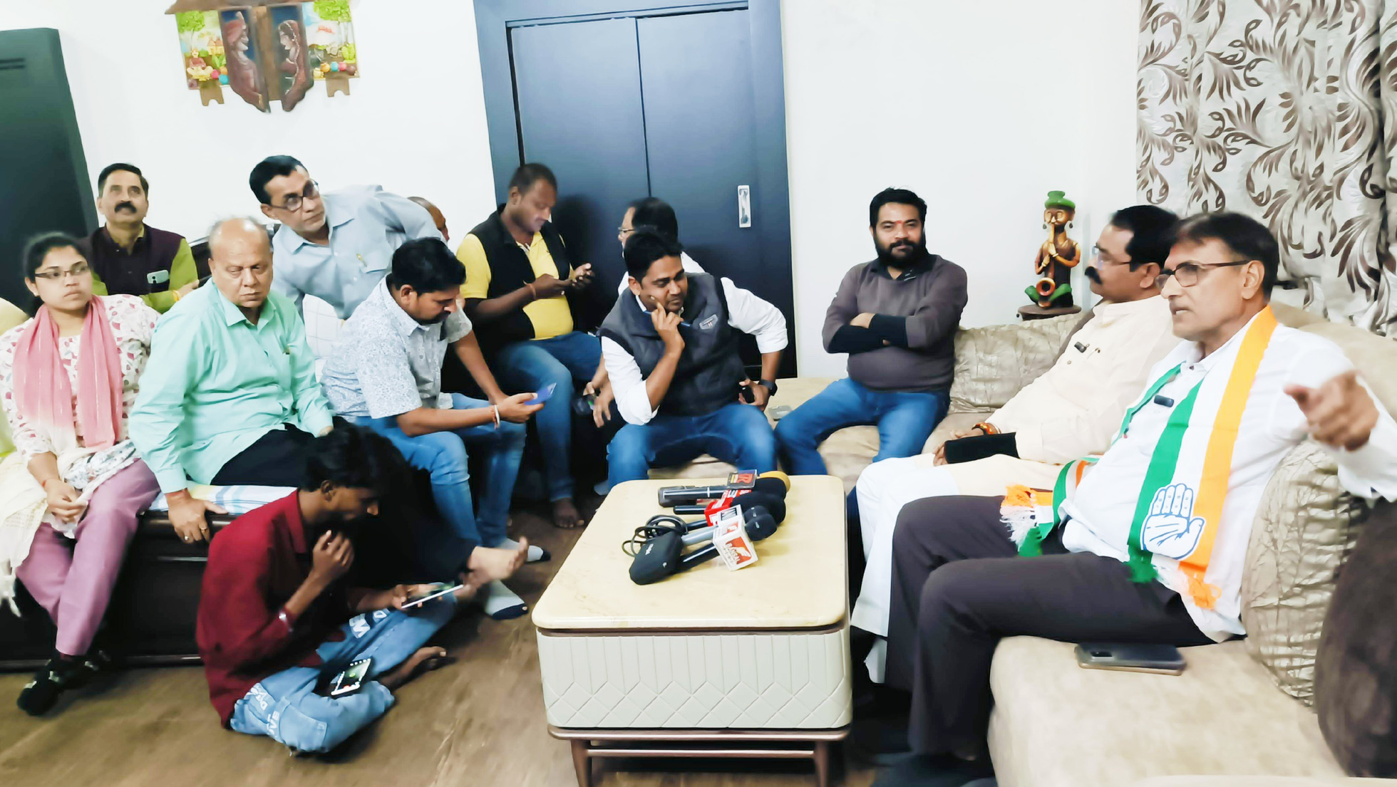 राजनीतिक प्रतिशोध के कारण शहर का विकास थमा-विधायक