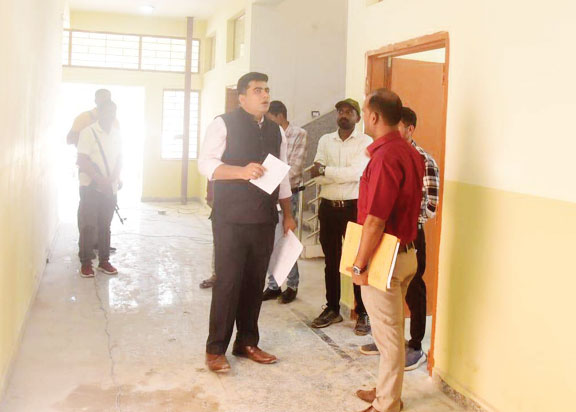 केन्द्रीय विद्यालय भवन का निरीक्षण
