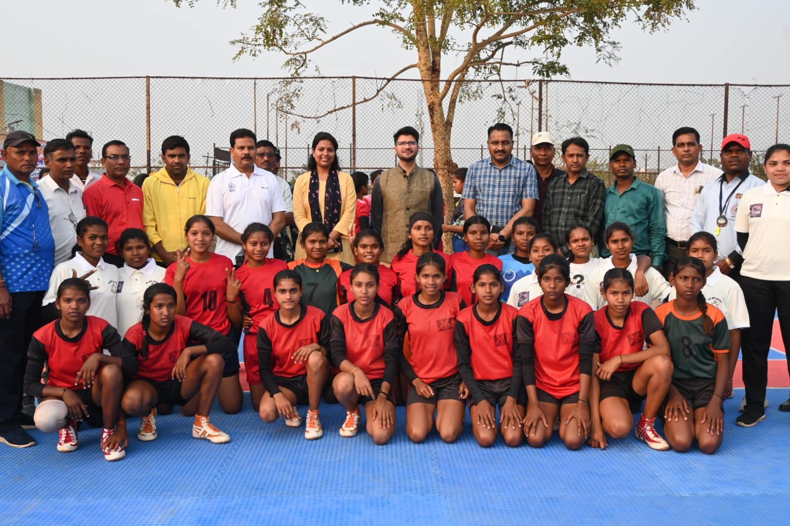 जिला स्तर खेलकूद स्पर्धा में सिमगा ब्लॉक ने मारी बाजी जिला स्तर खेलकूद स्पर्धा में सिमगा ब्लॉक ने मारी बाजी