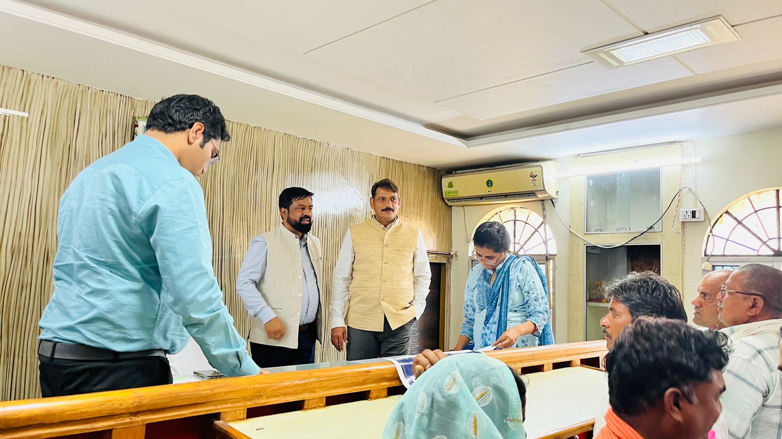 बोड़ला में सामान्य वर्ग के आरक्षण में भाजपा ने पिछड़ों पर जताया भरोसा और कांग्रेस ने सामान्य को दिया मौका बोड़ला में सामान्य वर्ग के आरक्षण में भाजपा ने पिछड़ों पर जताया भरोसा और कांग्रेस ने सामान्य को दिया मौका