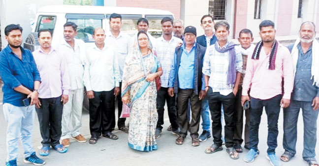 भुनेश्वरी बंजारे ने निर्दलीय के रूप में भरा नामांकन