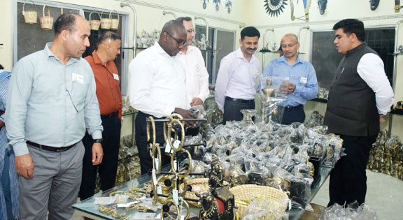 राष्ट्रीय रक्षा मवि के प्रतिनिधिमण्डल ने जिले का किया दौरा