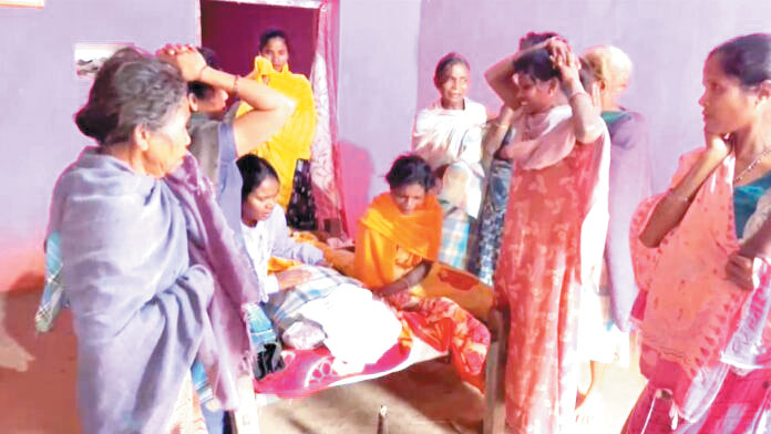 सरपंच प्रत्याशी की नक्सल हत्या